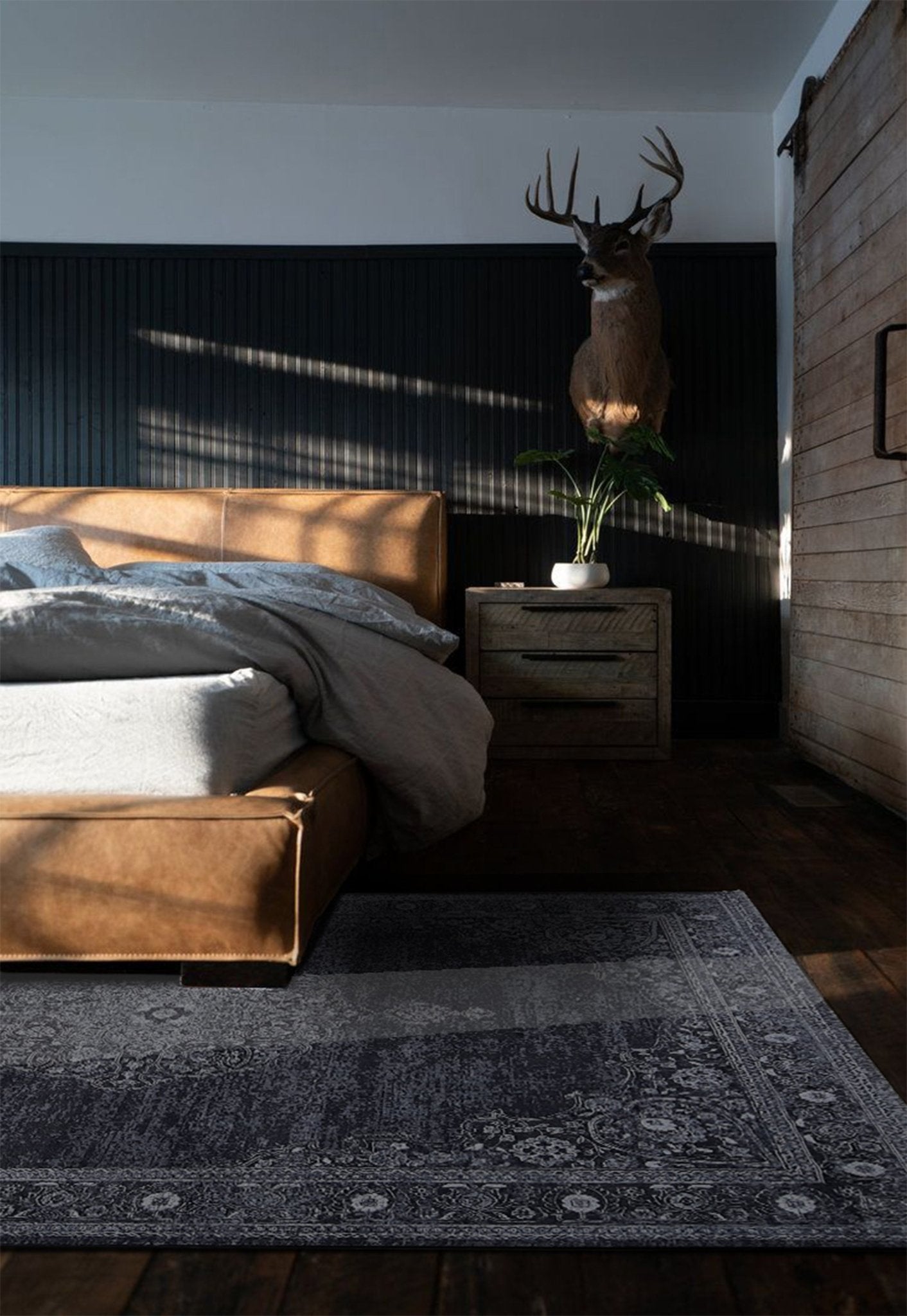 Amelia Noir - Rectangular Rugs - DecoLiving