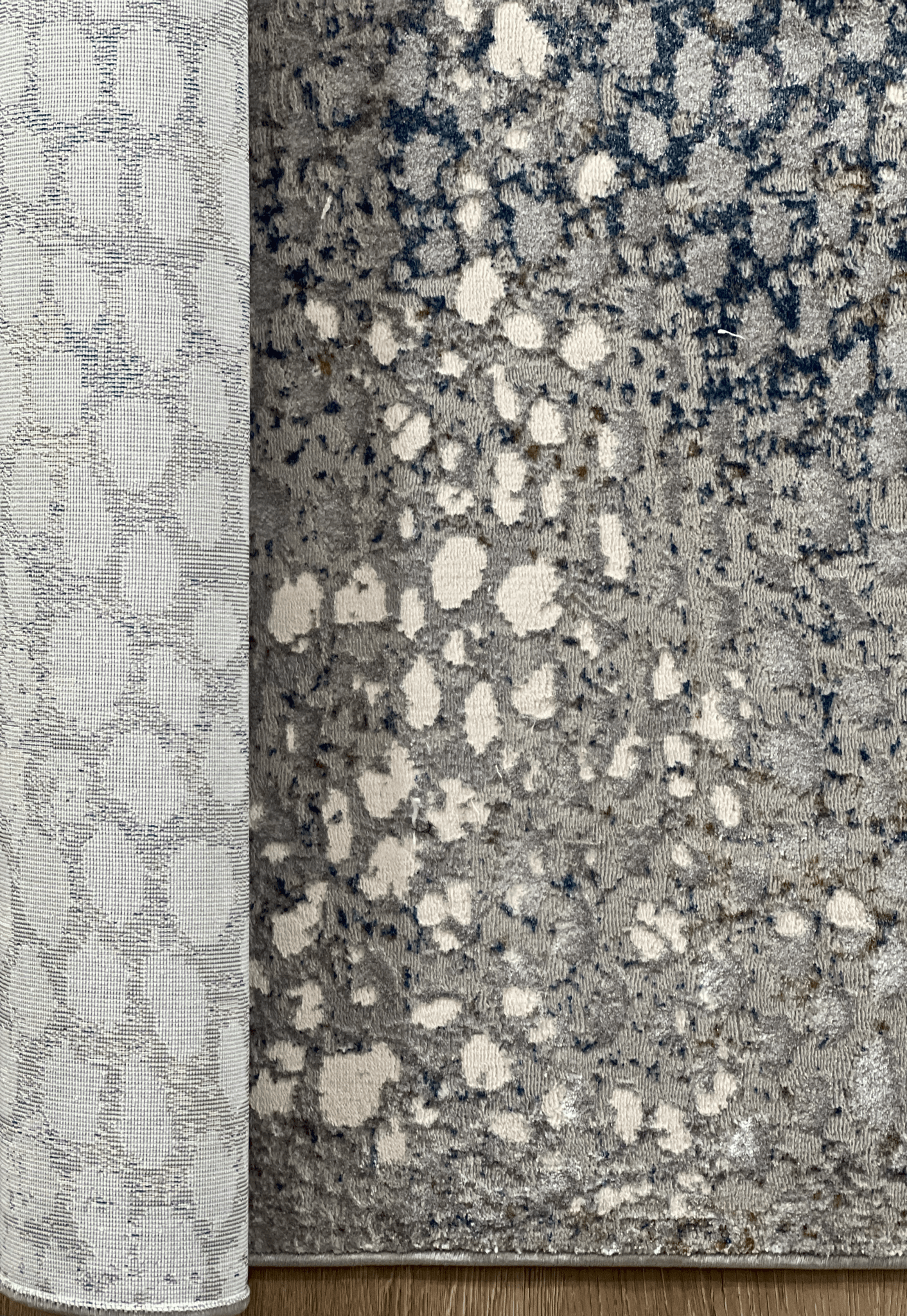 Dorsal Pebble - Contemporary,Minimal,Modern - DecoLiving