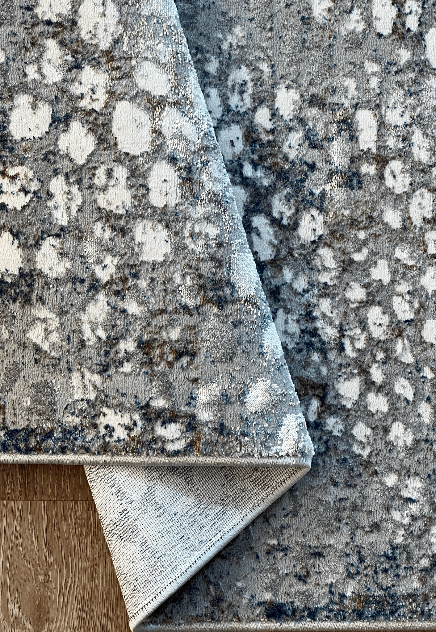 Dorsal Pebble Runner - Contemporary,Minimal,Modern - DecoLiving