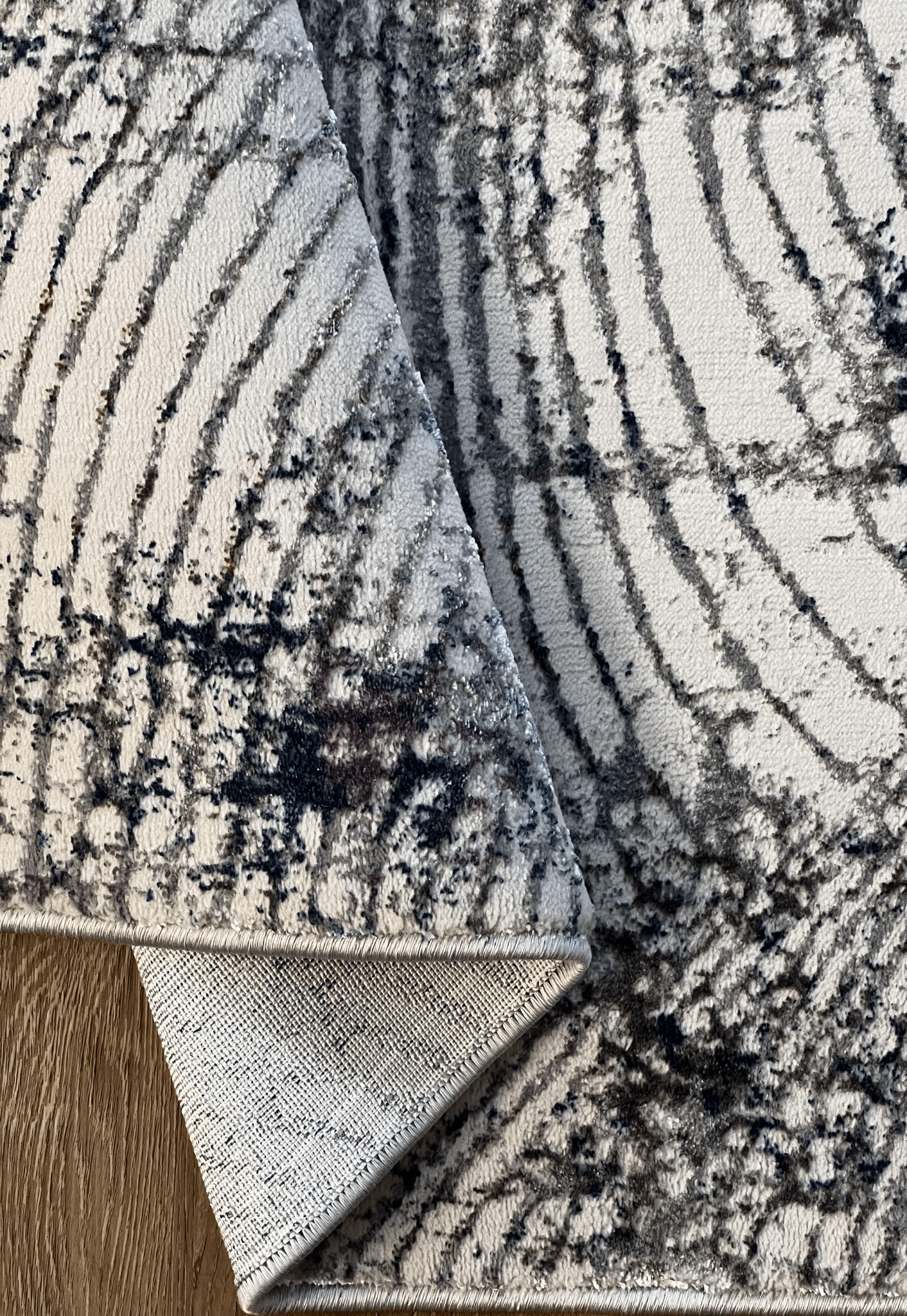 Ridge Ash Runner - Contemporary,Minimal,Modern - DecoLiving