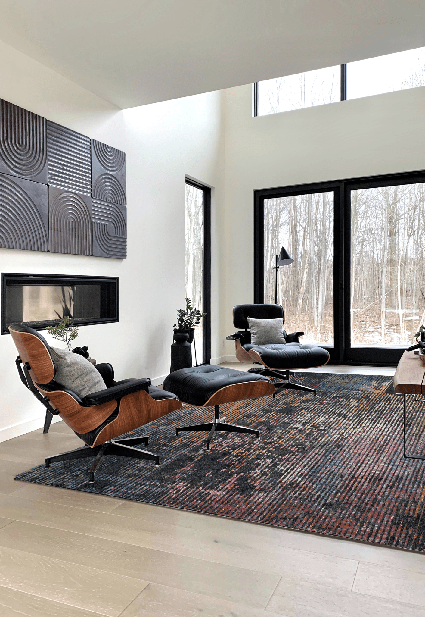 Astrid Noir - Rugs - DecoLiving